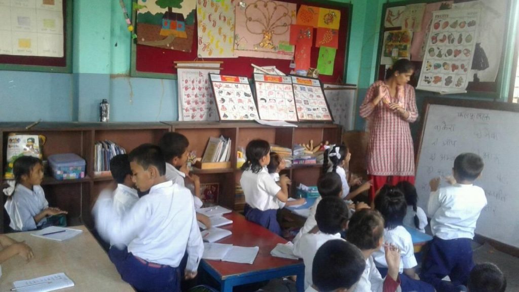 a teaching teaching in her class