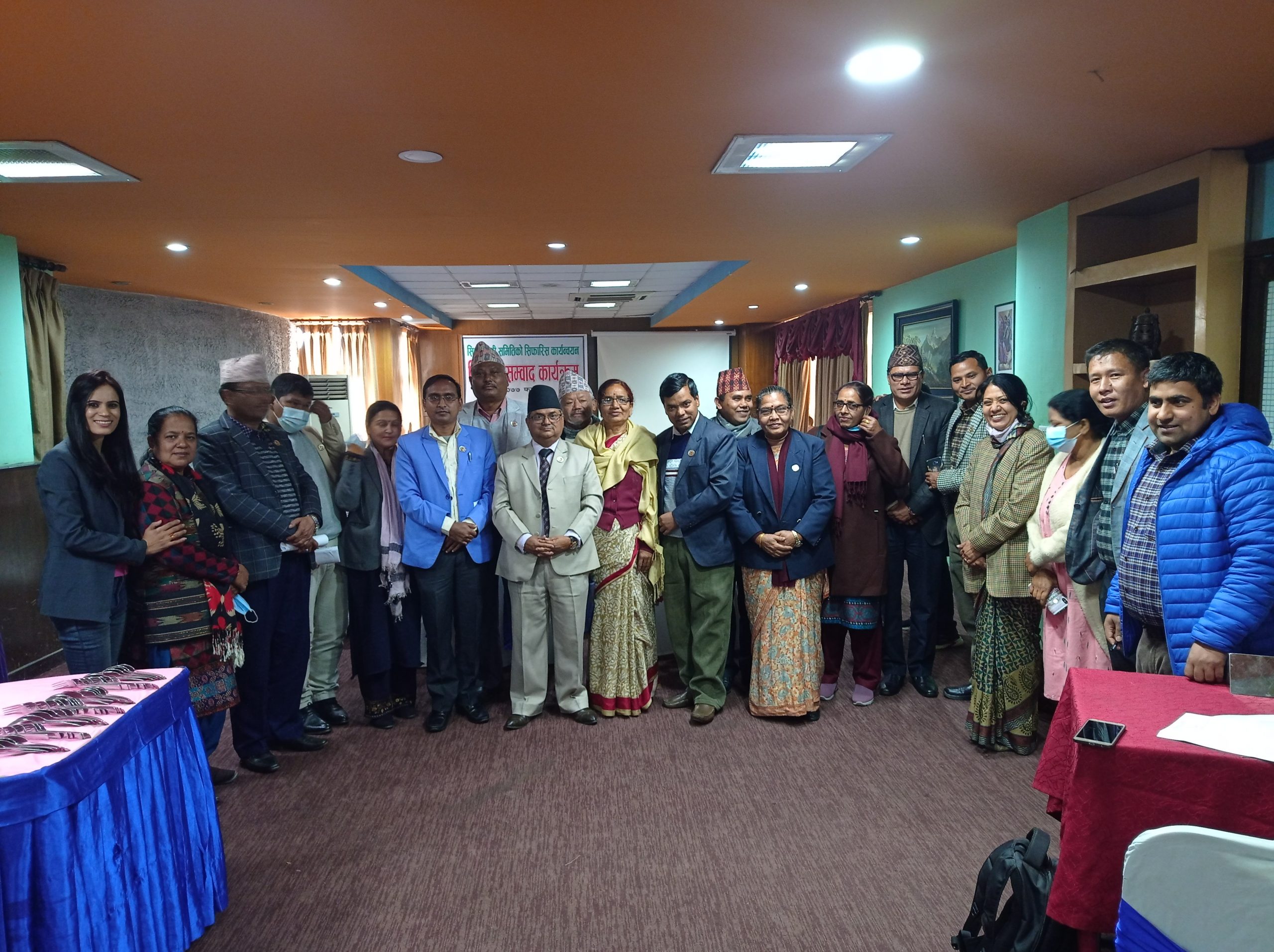 माननीयहरुसँग अपाङ्गता अधिकार सम्बन्धी छलफलमा लिइएको सामूहिक तस्विर