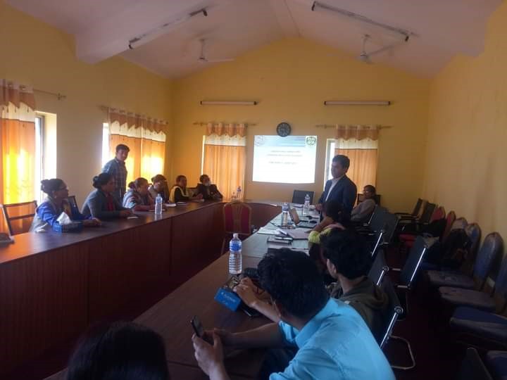 पुनर्स्थापनाका सवालमा अबको चासो बिषयमा प्रस्तुतीकरण गर्दै राष्ट्रिय अपाङ्ग महासंघ नेपालका संघिय महासचिव-राजु बस्नेत